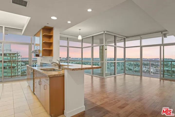 13700 Marina Pointe Drive 1801, Marina Del Rey, California 90292