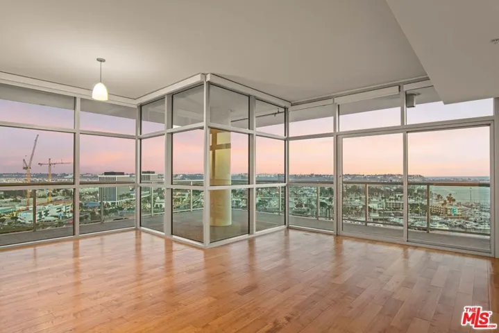 13700 Marina Pointe Drive 1801, Marina Del Rey, California 90292