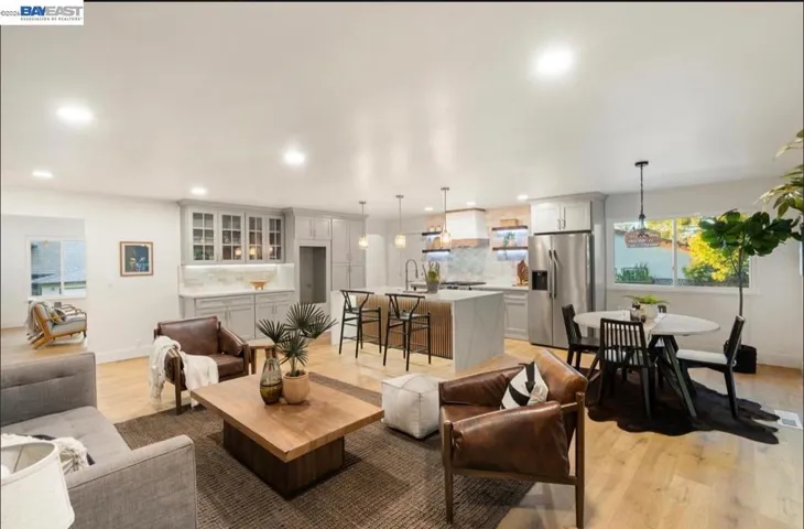 1084 Jamie Dr, Concord, California 94518