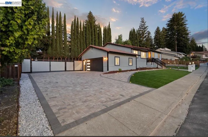 1084 Jamie Dr, Concord, California 94518