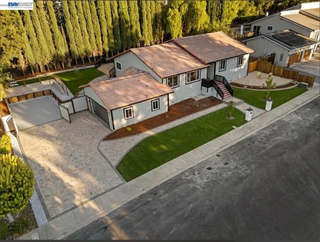 1084 Jamie Dr, Concord, California 94518