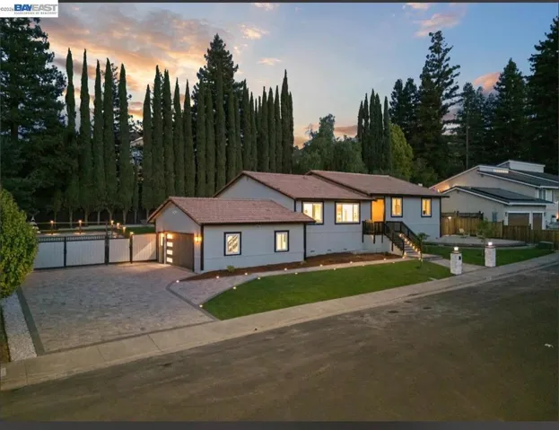 1084 Jamie Dr, Concord, California 94518