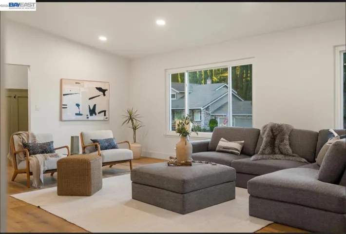1084 Jamie Dr, Concord, California 94518