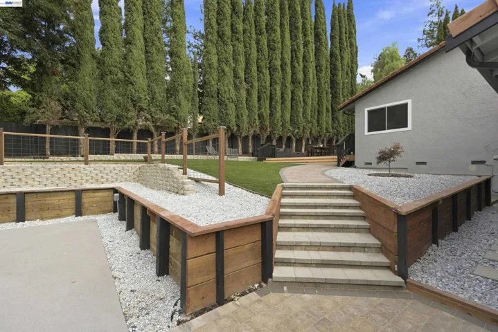 1084 Jamie Dr, Concord, California 94518