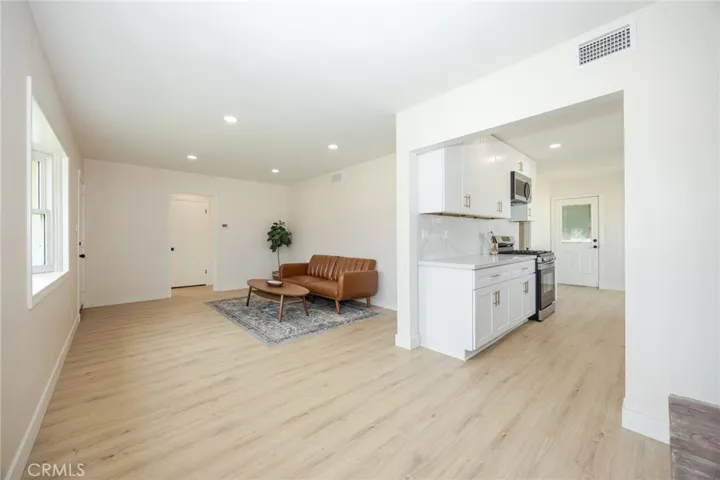 5383 Palo Verde, Montclair, California 91763