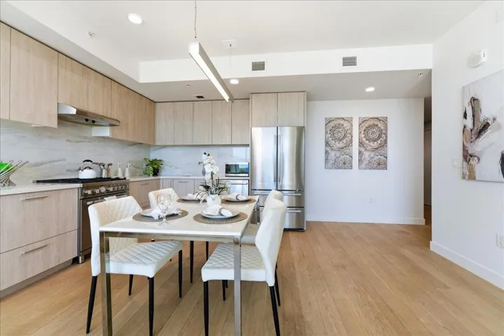 188 W St James Street 11204, San Jose, California 95110