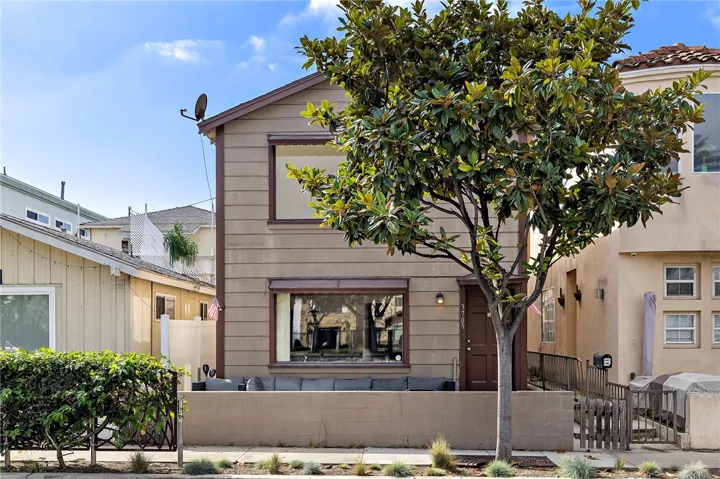 3709 W Balboa, Newport Beach, California 92663