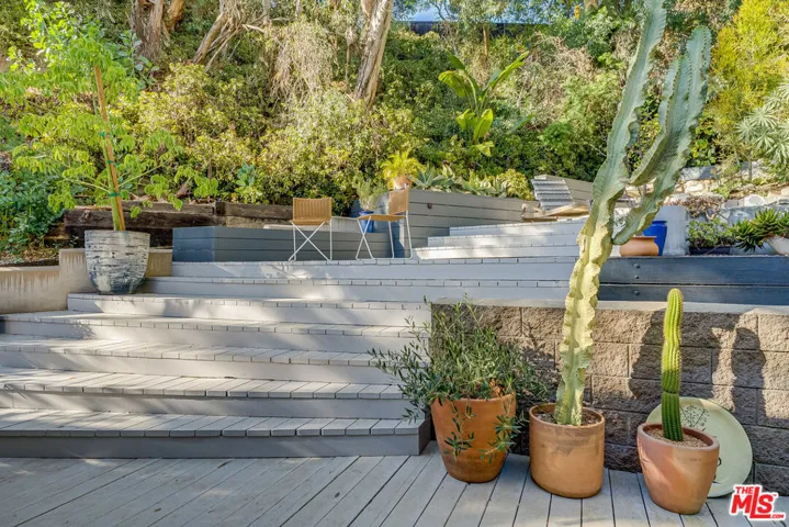 7979 Willow Glen Road, Los Angeles, California 90046