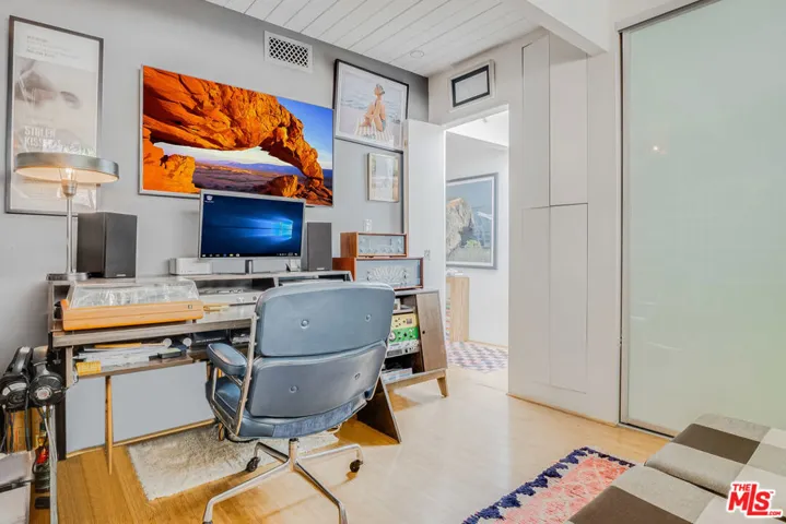 7979 Willow Glen Road, Los Angeles, California 90046