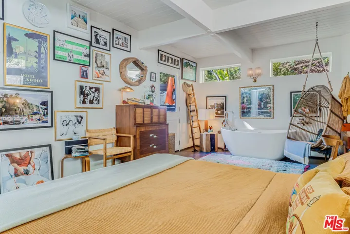 7979 Willow Glen Road, Los Angeles, California 90046