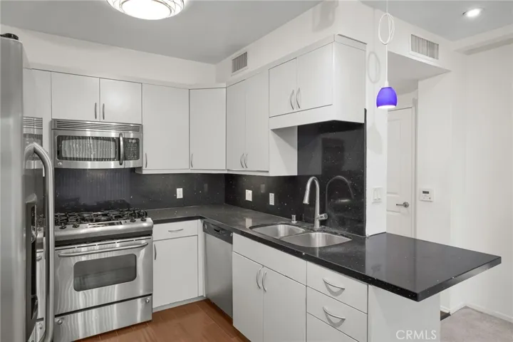 267 S San Pedro 217, Los Angeles, California 90012