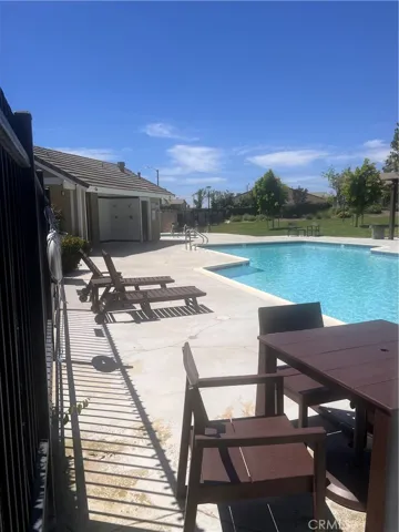 958 Falcon View, Upland, California 91784