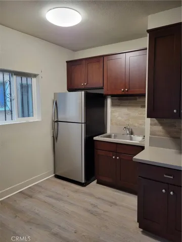 1938 Bonsallo Avenue 103, Los Angeles, California 90007