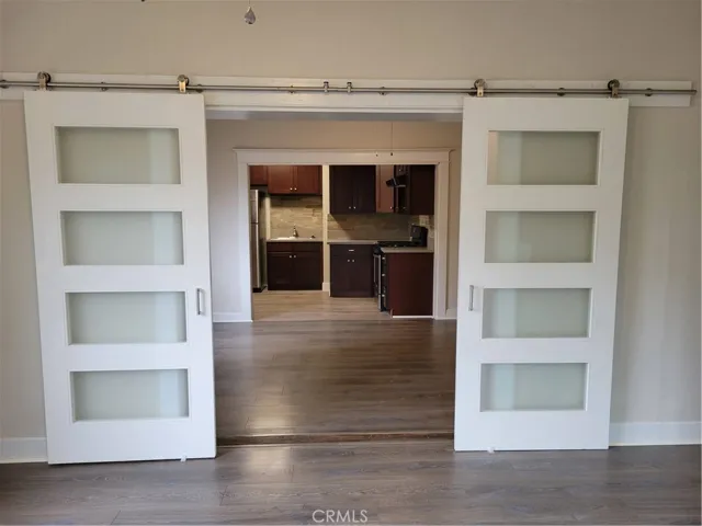 1938 Bonsallo Avenue 103, Los Angeles, California 90007