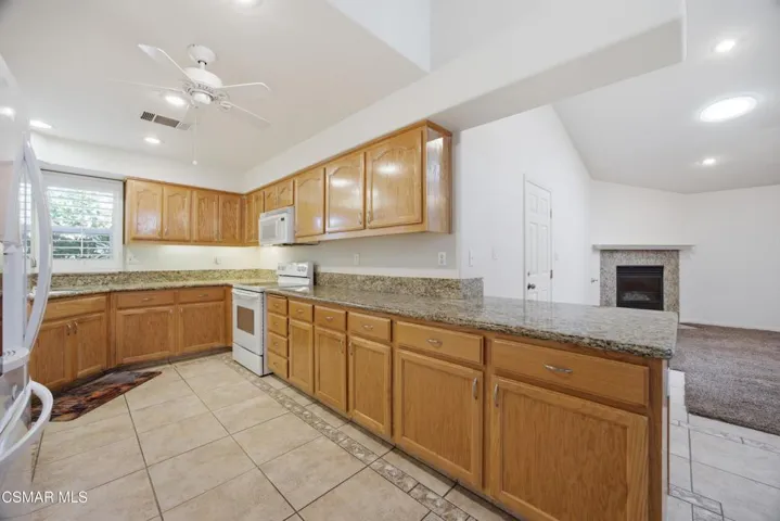 20-2323 Easthills Dr - 26