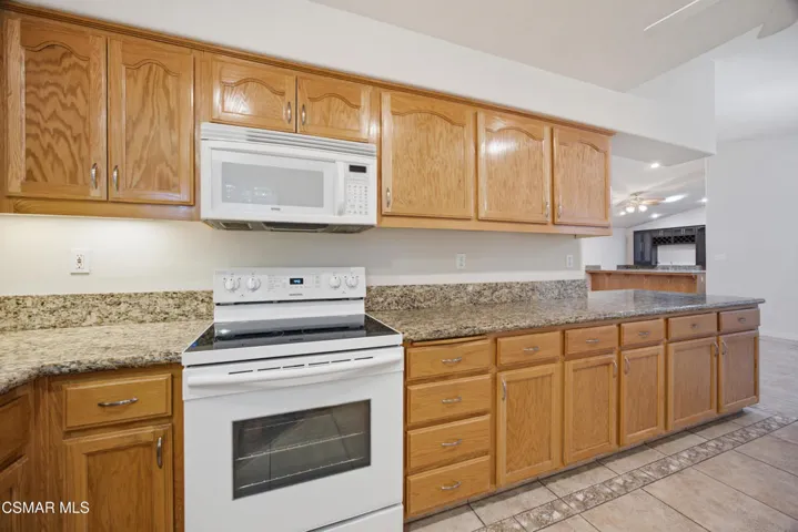23-2323 Easthills Dr - 29