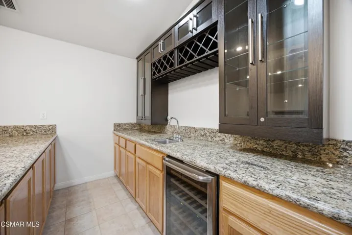 11-2323 Easthills Dr - 18