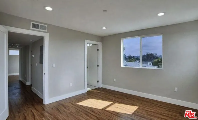 2301 Hauser Boulevard, Los Angeles, California 90016