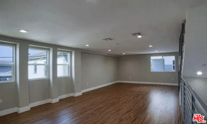 2301 Hauser Boulevard, Los Angeles, California 90016