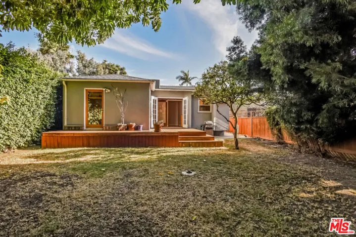 801 Brooks Avenue, Venice, California 90291