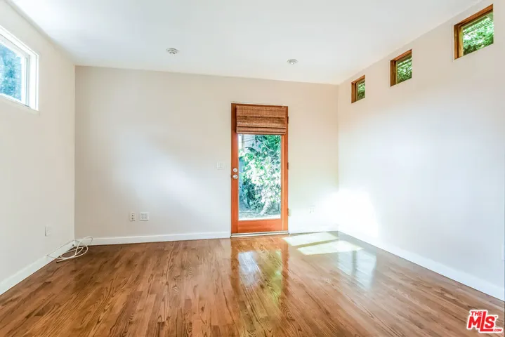 801 Brooks Avenue, Venice, California 90291