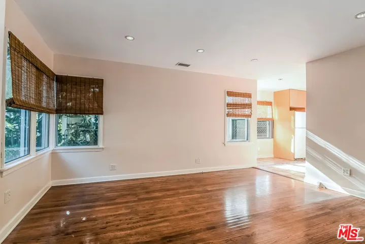 801 Brooks Avenue, Venice, California 90291