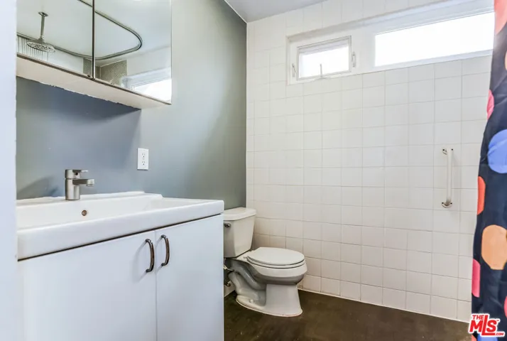 801 Brooks Avenue, Venice, California 90291