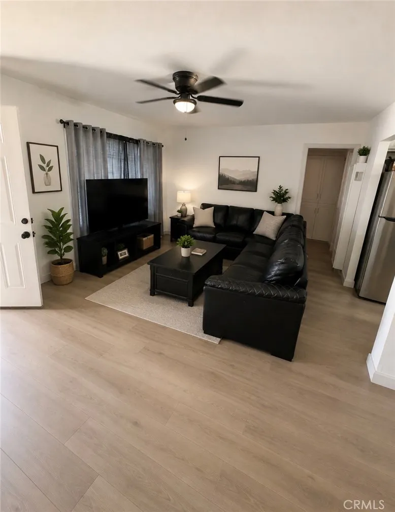 612 Townsley, Bakersfield, California 93304 — photo 5