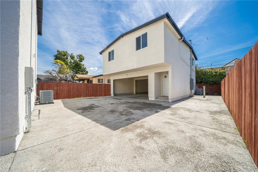 238 W 84th