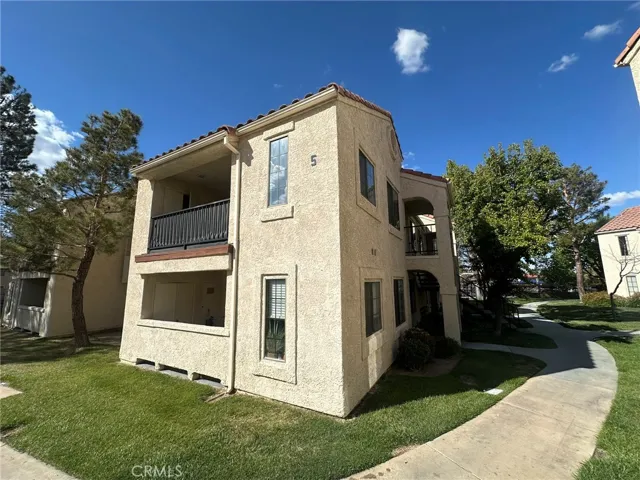 2554 Olive Drive 34, Palmdale, California 93550