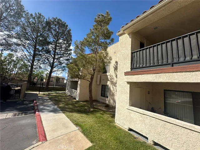 2554 Olive Drive 34, Palmdale, California 93550