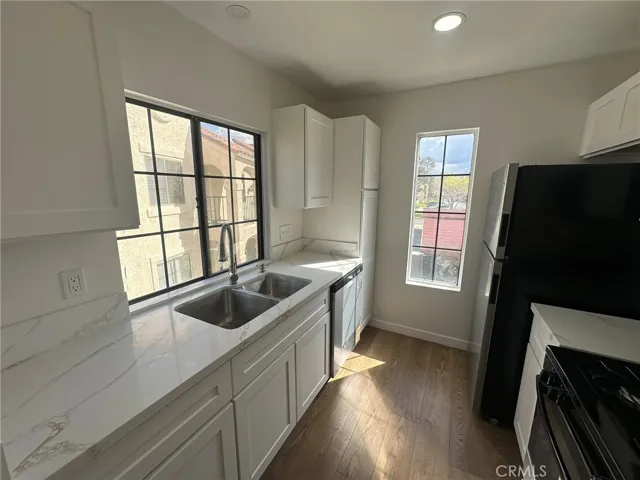 2554 Olive Drive 34, Palmdale, California 93550