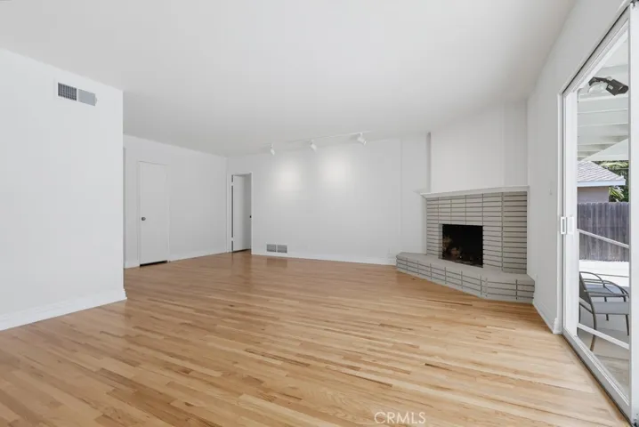 6911 E Septimo, Long Beach, California 90815