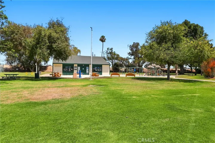 6911 E Septimo, Long Beach, California 90815
