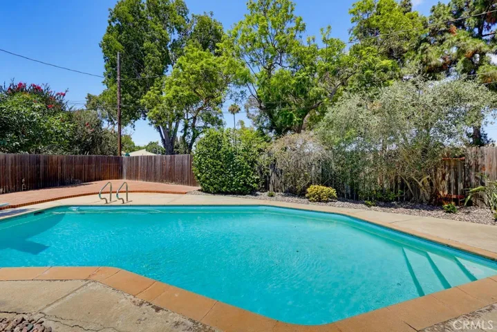 6911 E Septimo, Long Beach, California 90815