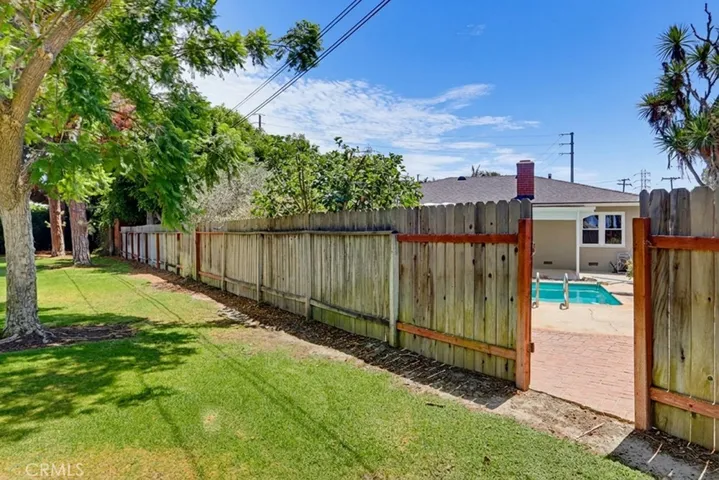 6911 E Septimo, Long Beach, California 90815