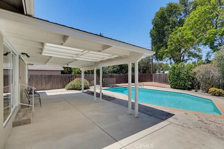 6911 E Septimo, Long Beach, California 90815