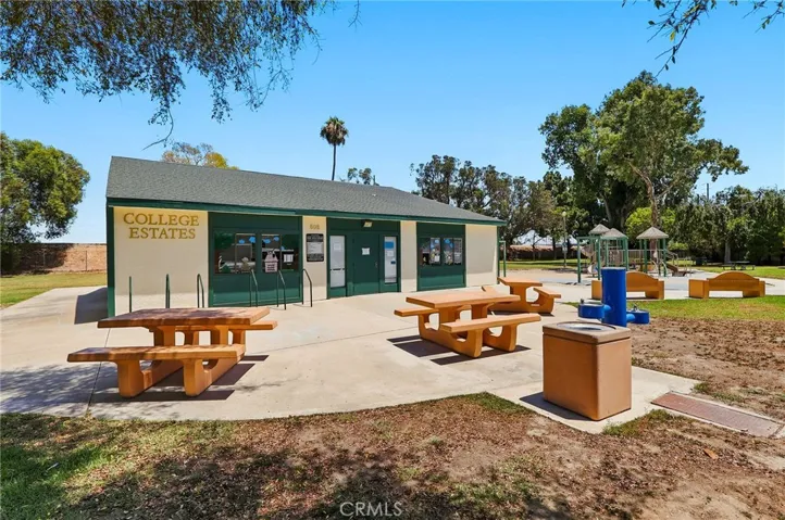 6911 E Septimo, Long Beach, California 90815