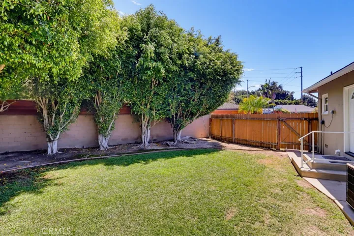 6911 E Septimo, Long Beach, California 90815