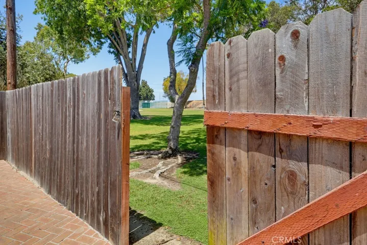 6911 E Septimo, Long Beach, California 90815