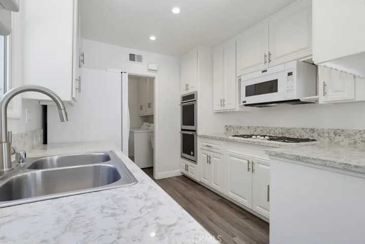 6911 E Septimo, Long Beach, California 90815