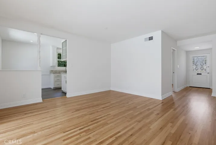 6911 E Septimo, Long Beach, California 90815