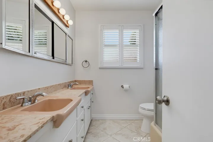 6911 E Septimo, Long Beach, California 90815