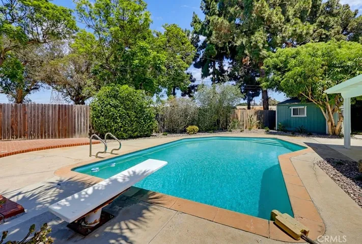 6911 E Septimo, Long Beach, California 90815