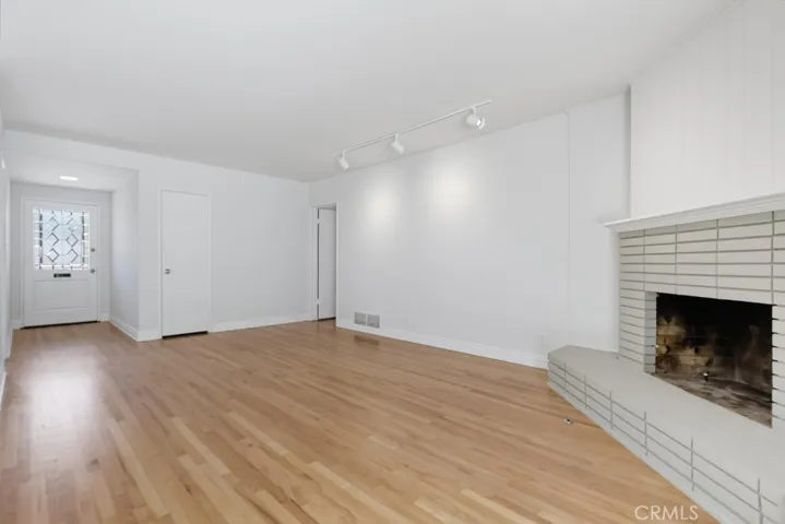 6911 E Septimo, Long Beach, California 90815