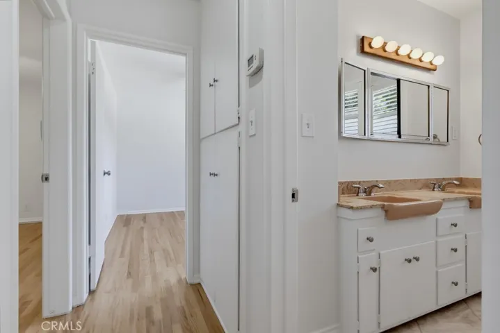 6911 E Septimo, Long Beach, California 90815