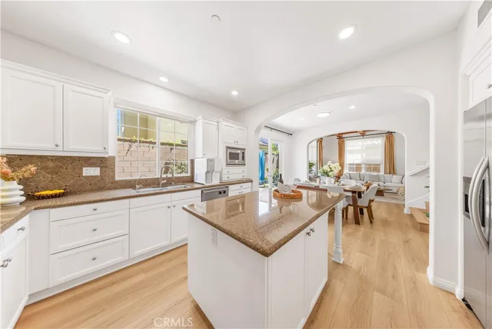 22 Arborside, Irvine, California 92603