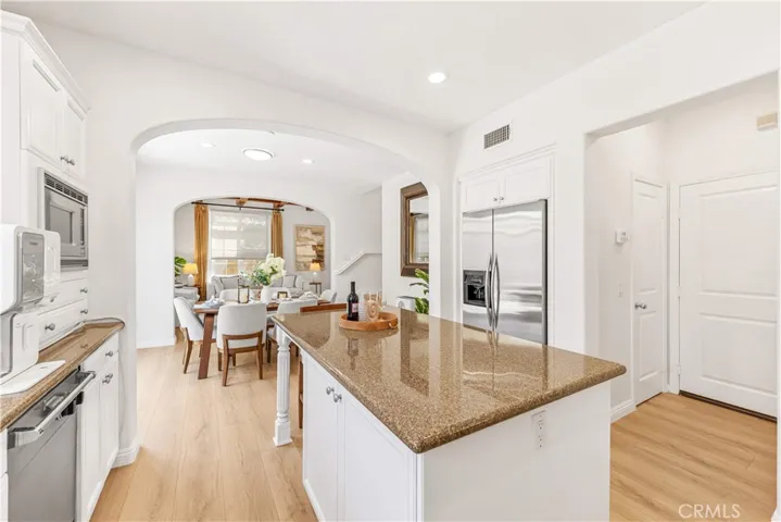 22 Arborside, Irvine, California 92603