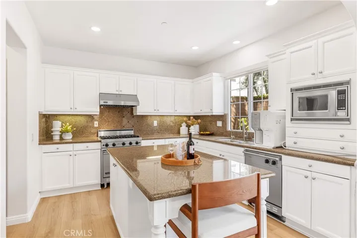 22 Arborside, Irvine, California 92603