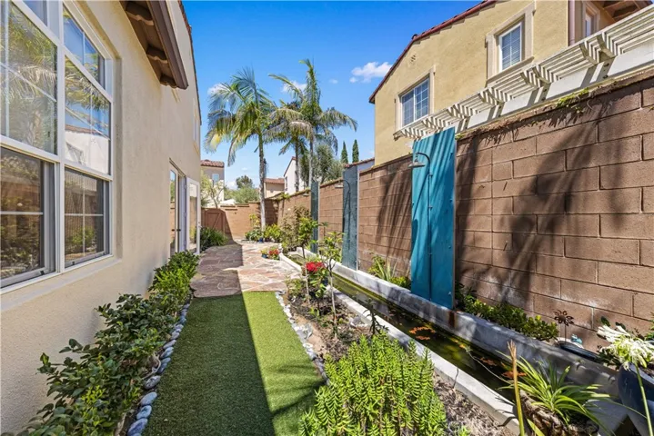 22 Arborside, Irvine, California 92603